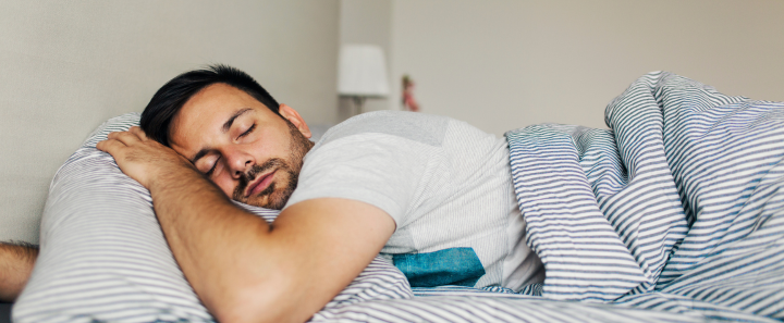 Quels sont les avantages d'un oreiller mémoire de forme ?