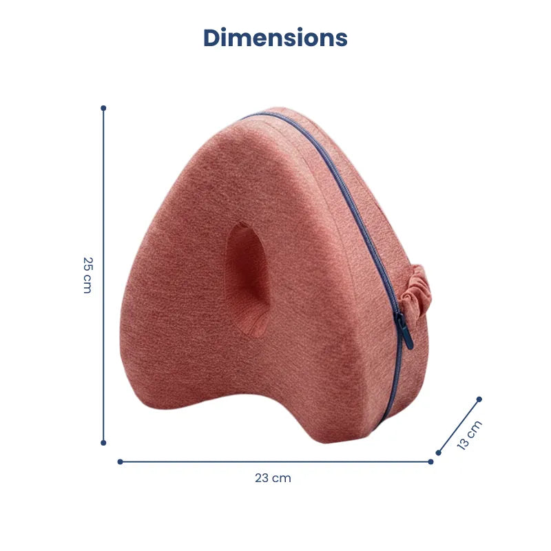 Image présentant les dimensions du coussin ergonomique entre les jambes rouge avec mesures en centimètres