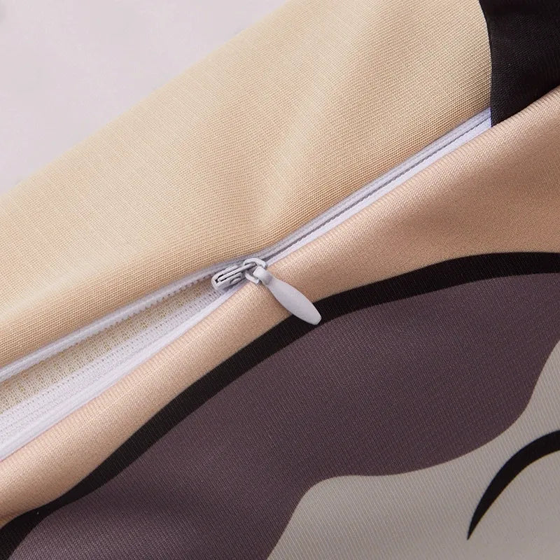 Détail de la fermeture éclair de la housse lavable de l’oreiller memoire de forme enfant motif vache